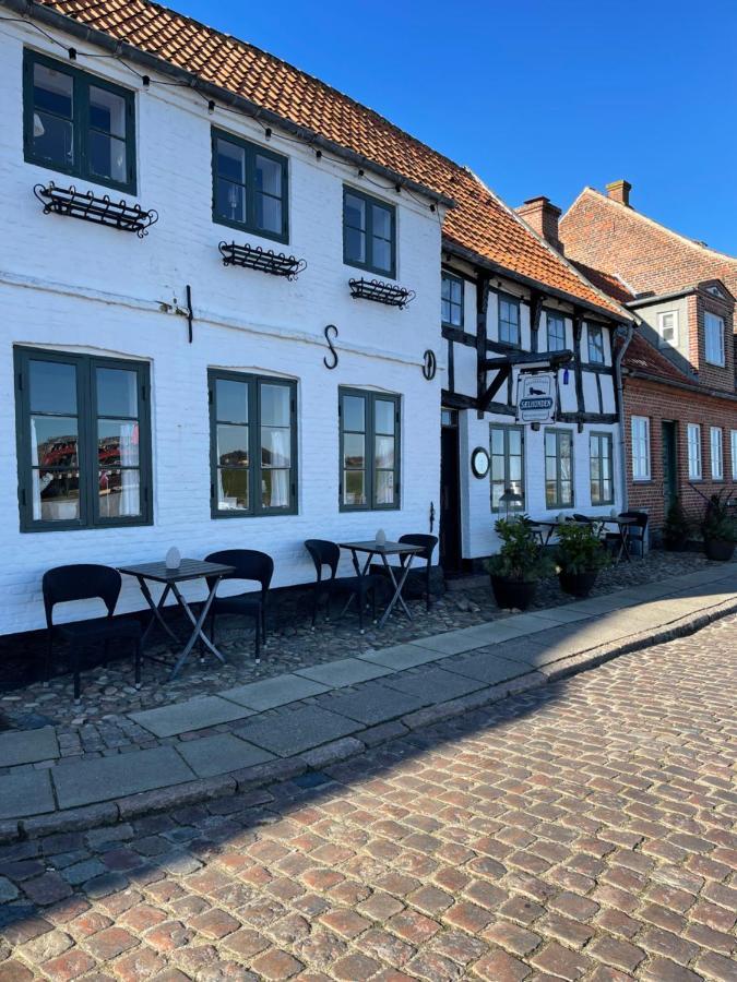 Restaurant Saelhunden Acomodação com café da manhã Ribe Exterior foto